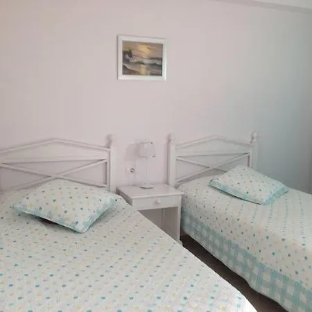 In Las Americas Apartman *